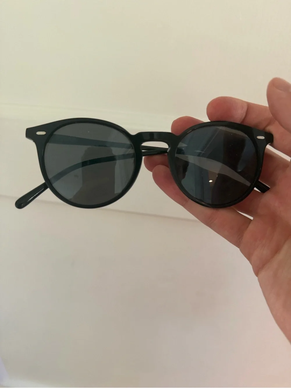 Oliver Peoples Round Men's Sunglasses - Black